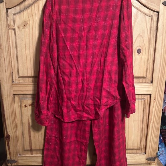 Victoria Secret Women’s  Red Pajamas Set - Picture 2 of 5